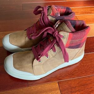 Keen Women’s Elena Mid Boot Sneaker NEVER WORN